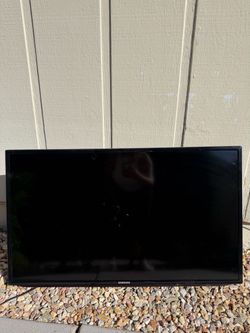 Samsung Flat Screen TV – Wall Mount Included