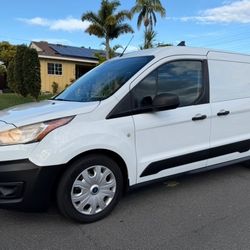 2020 Ford Transit Connect XLT , 34K Miles, Only 1 Owner, Clean Title