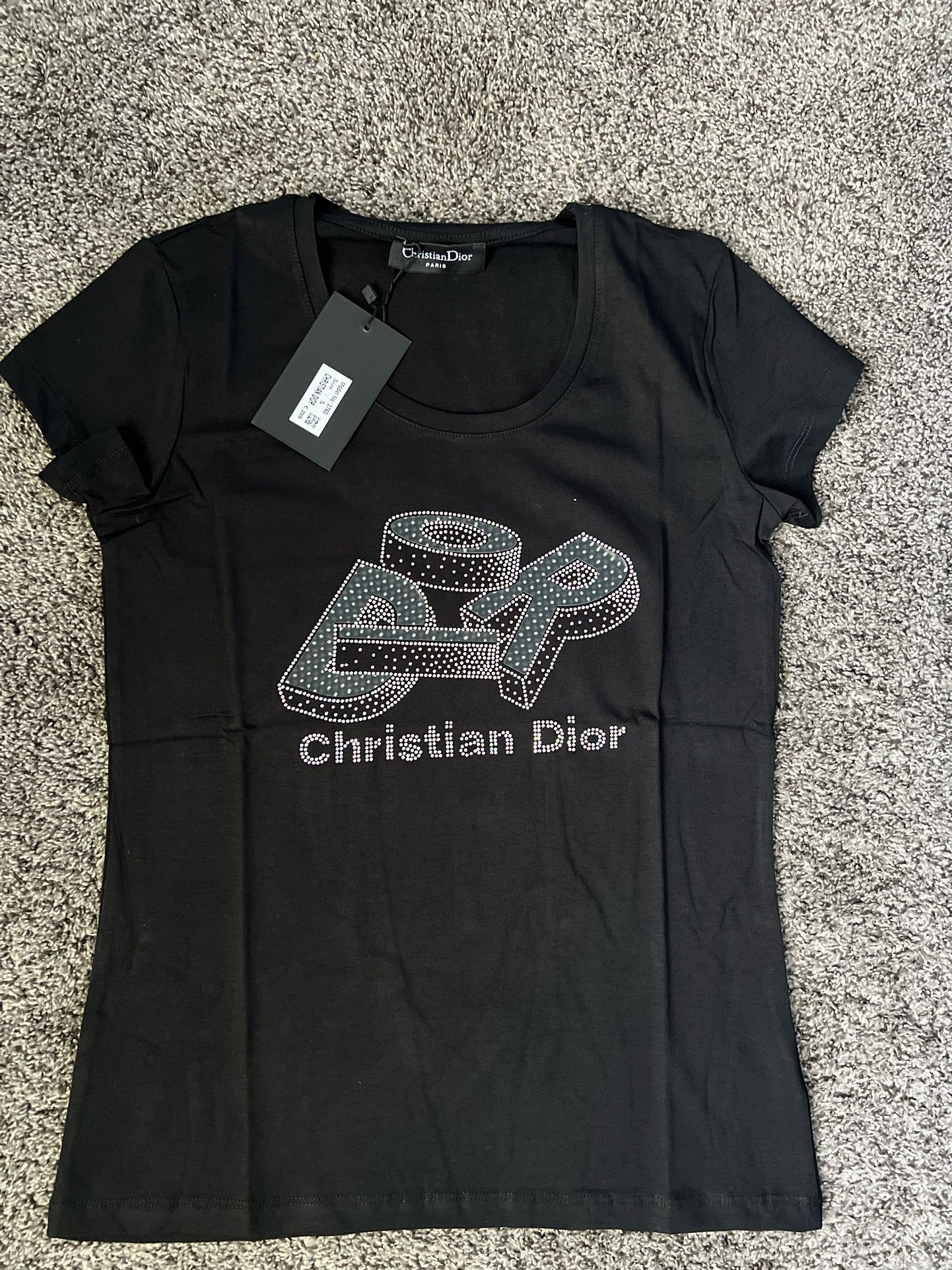 D.iiorr Women’s T Shirt. All Sizes Available: Local Pickup And Shipping Available 