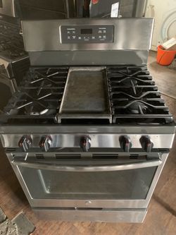 Gas stove Ge good condition 5 burners 90 days warranty Estufa gas Ge buenas Condiciones 5 Kemadores 90 dias de Garantia