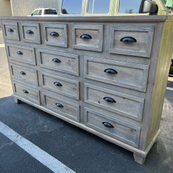 14-Drawer Inventory - Great Condition 