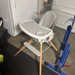 Munchkin High chair 