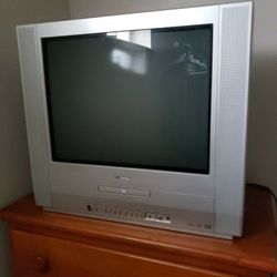 Dvd TV Combo ! Like New Used 3 Times!!