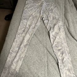 EUC Lululemon Leggings Size 10