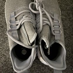 Men’s Adidas Sneaker Size 10 NEW