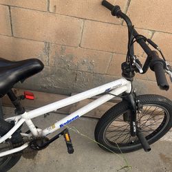 Redeem Hilander BMX bike