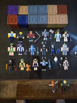 Roblox Figures Lot Complete With Weapons
