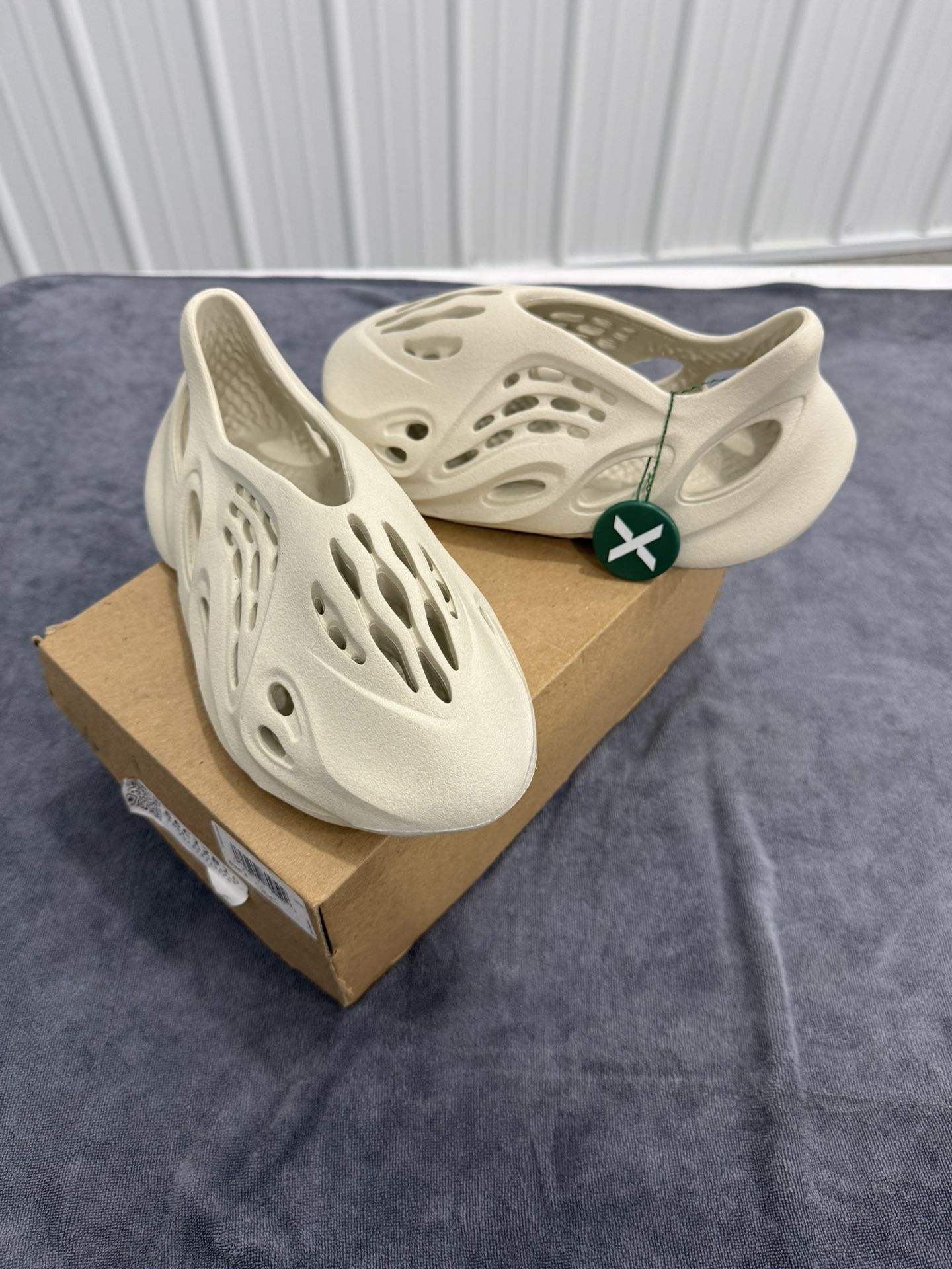 Adidas Yeezy Foam RNNR (Sand)