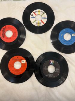 COUNTRY  15 vinyl 45rpm. Good Condition