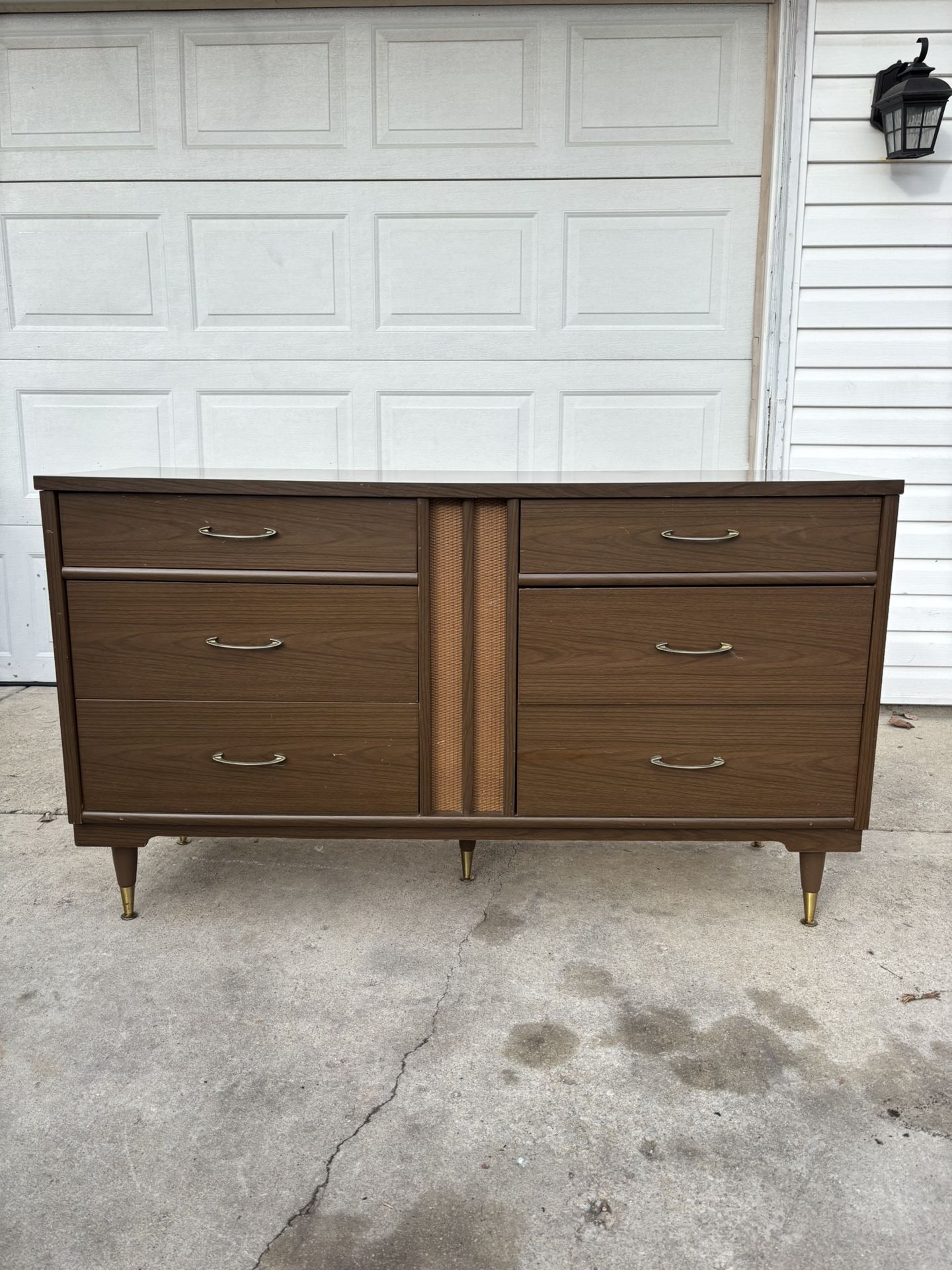 ‼️MID CENTURY MODERN 6 DRAWER DRESSER‼️FOR SALE 200$ OR BEST OFFER‼️