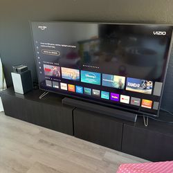70in VIZIO SMART TV w/ Speaker and Surround Sound