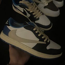 Travis Scott Dunks