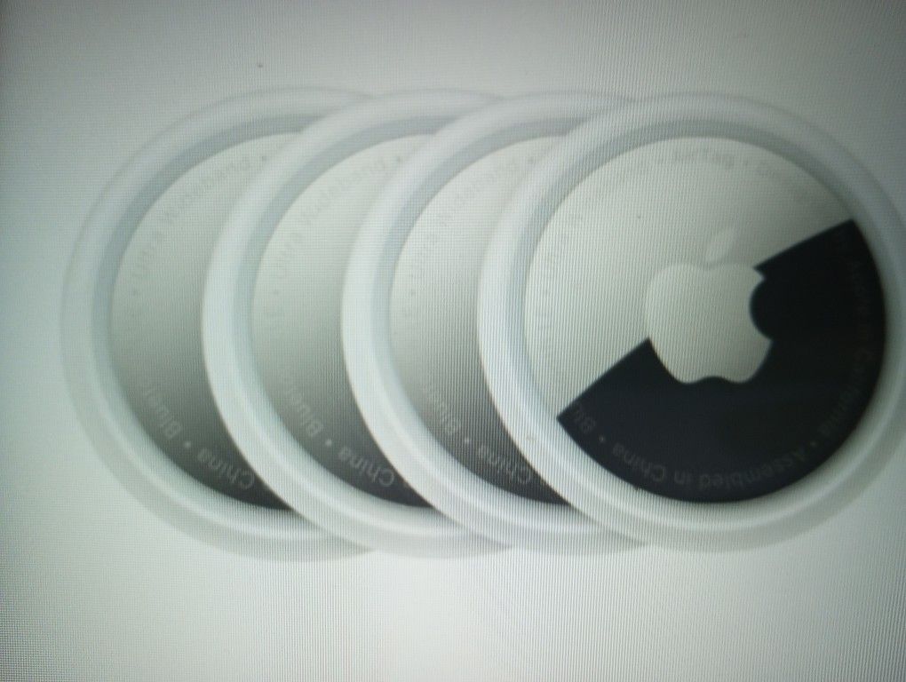4 Apple Key Tag Item Finders