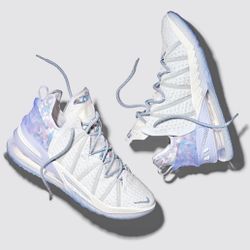 New In Box ds Nike Lebron 18 Play for the Future  Size 10 Deadstock
