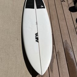 Aipa B.A.D. Fish 5’4x20x2.375x27.48L