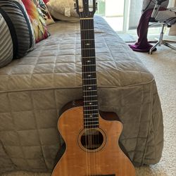 Taylor 312CE-N Nylon String Grand Concert