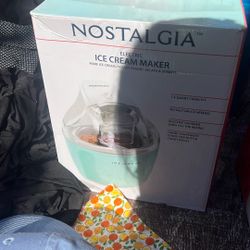 ice cream maker 
