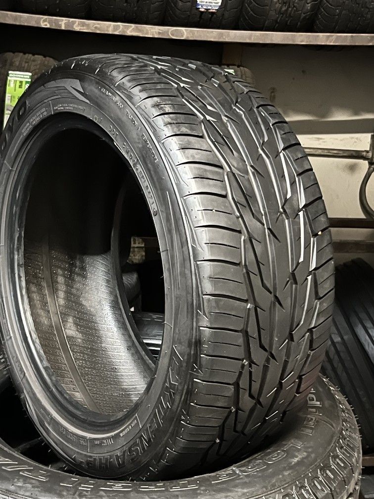 2 Used Tires TOYO 255/45/17