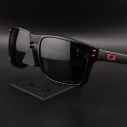 Oakley Holbrook Sunglasses New In Box