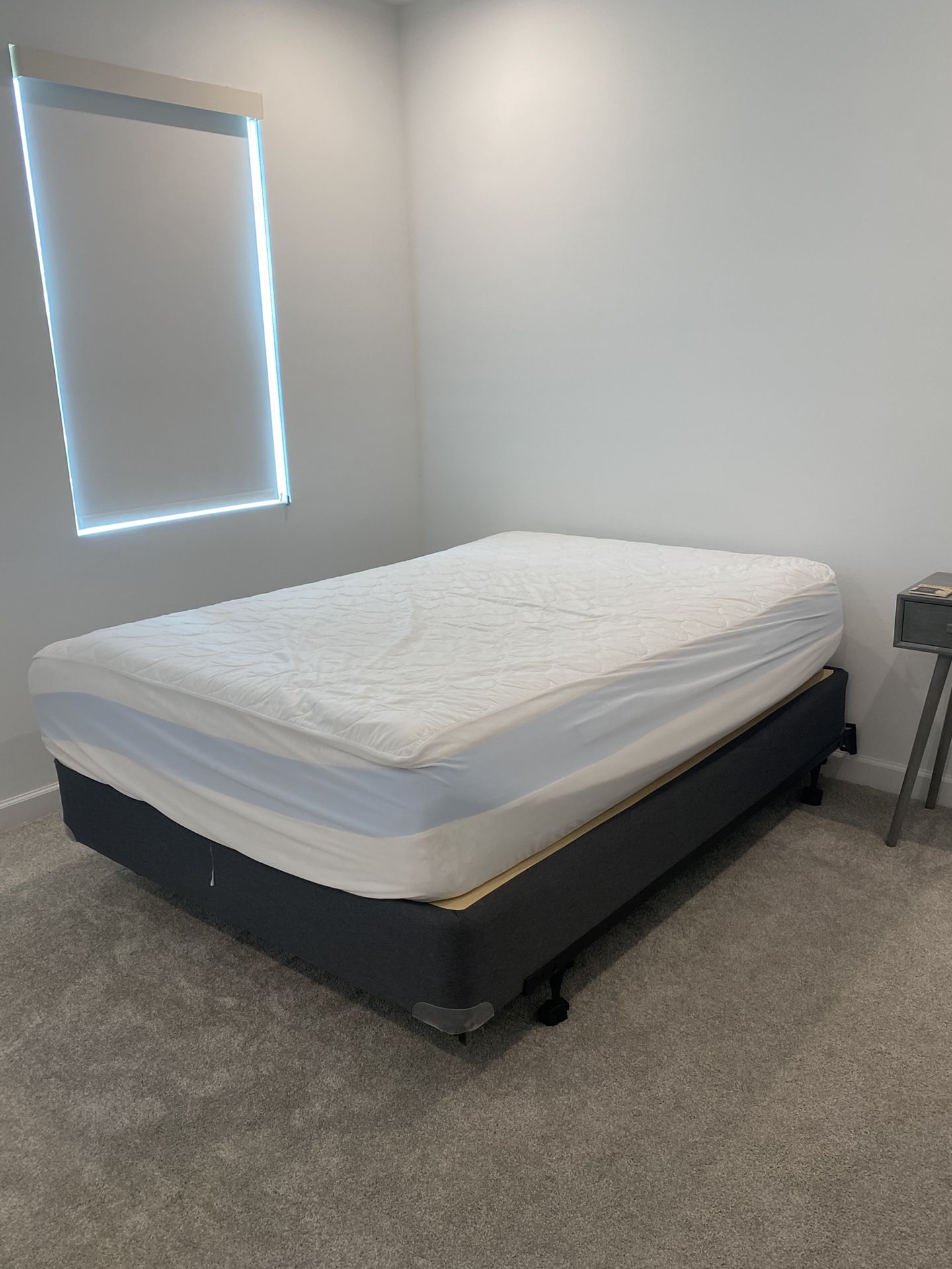 Free Adjustable Metal Bed Frame And Queen Box Spring
