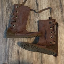 WOMAN’S UGGS FOR SALE SIZE 10 10:10 CONDITION 