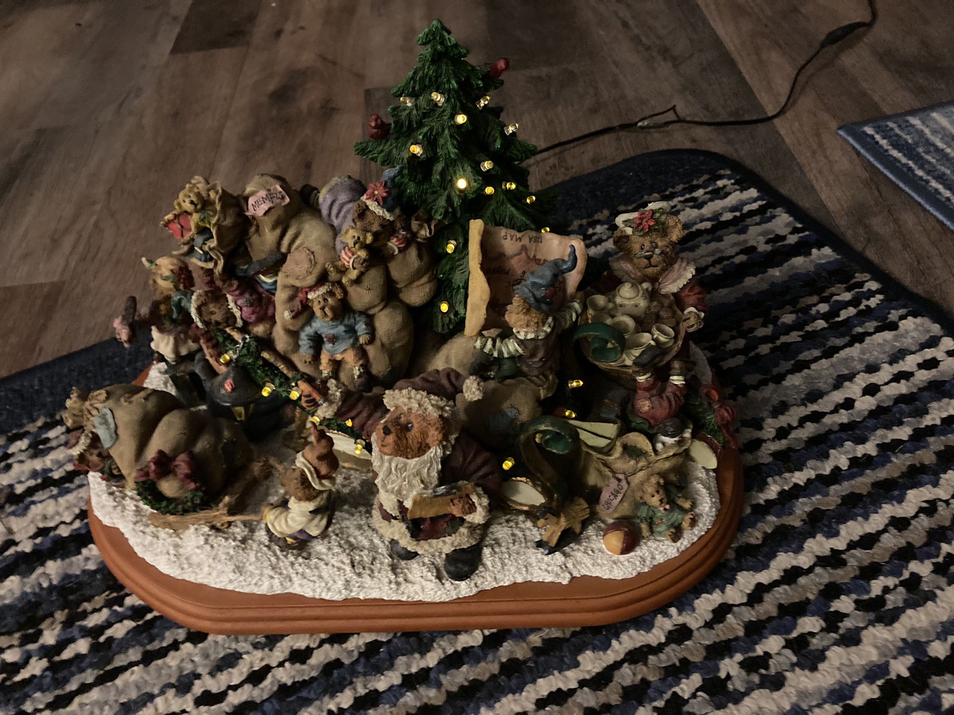 Boyd’s Bears Christmas Sleigh Lighted Teddy Bear Village By Danbury Mint