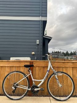 Specialized Crossroads Sport Step-Through Hybrid – Medium