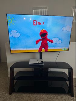 Entertainment center