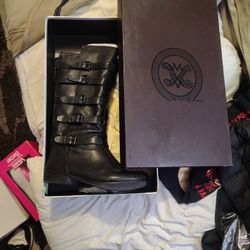 New In Box Size 8.5 Modern Vintage  Women's Boots