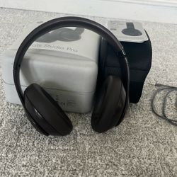 Beats Studio Pro
