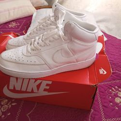 Nike court vision size 9