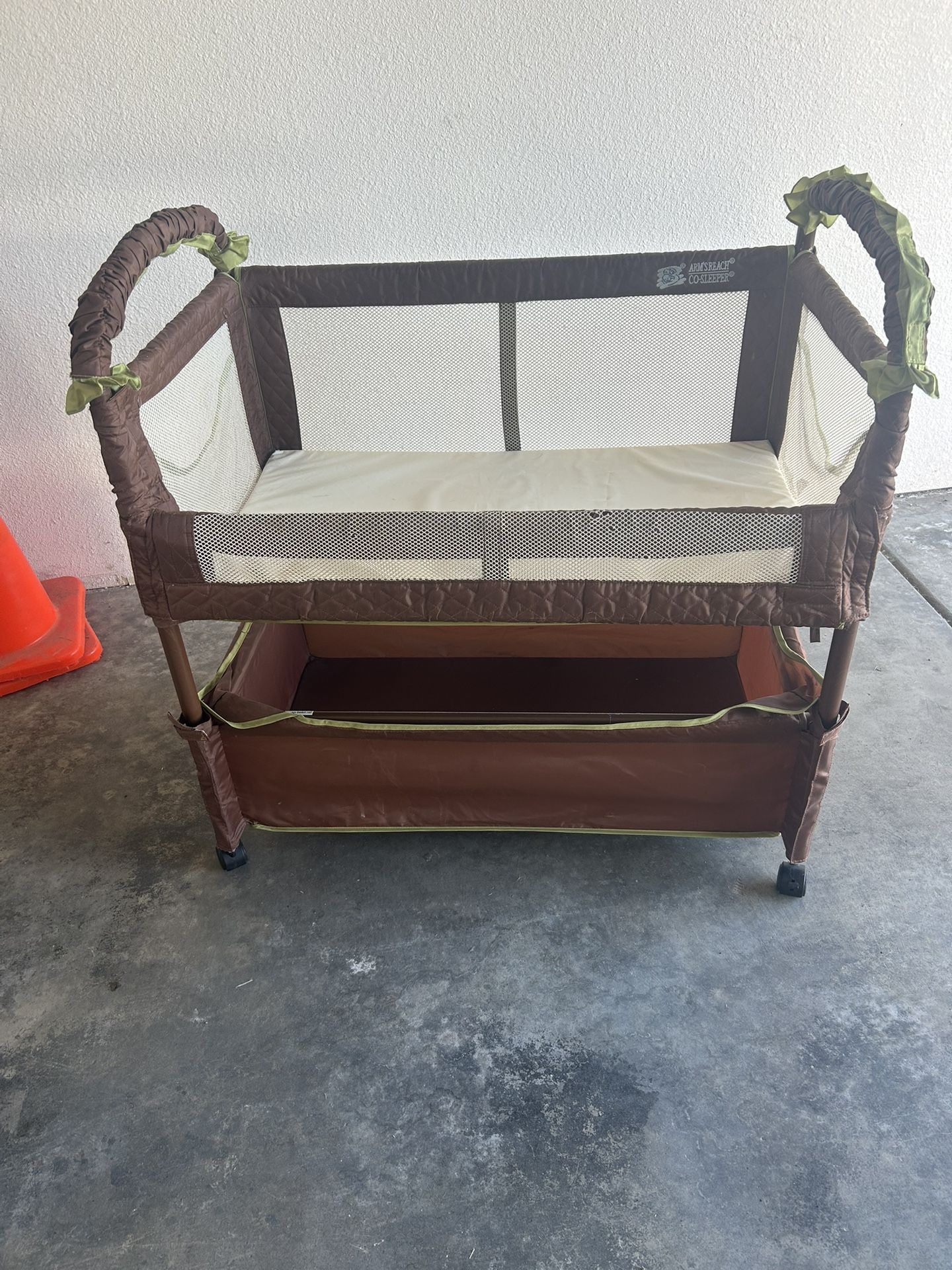 Co Sleeper Bassinet