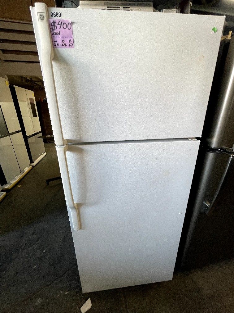 GE Refrigerator 