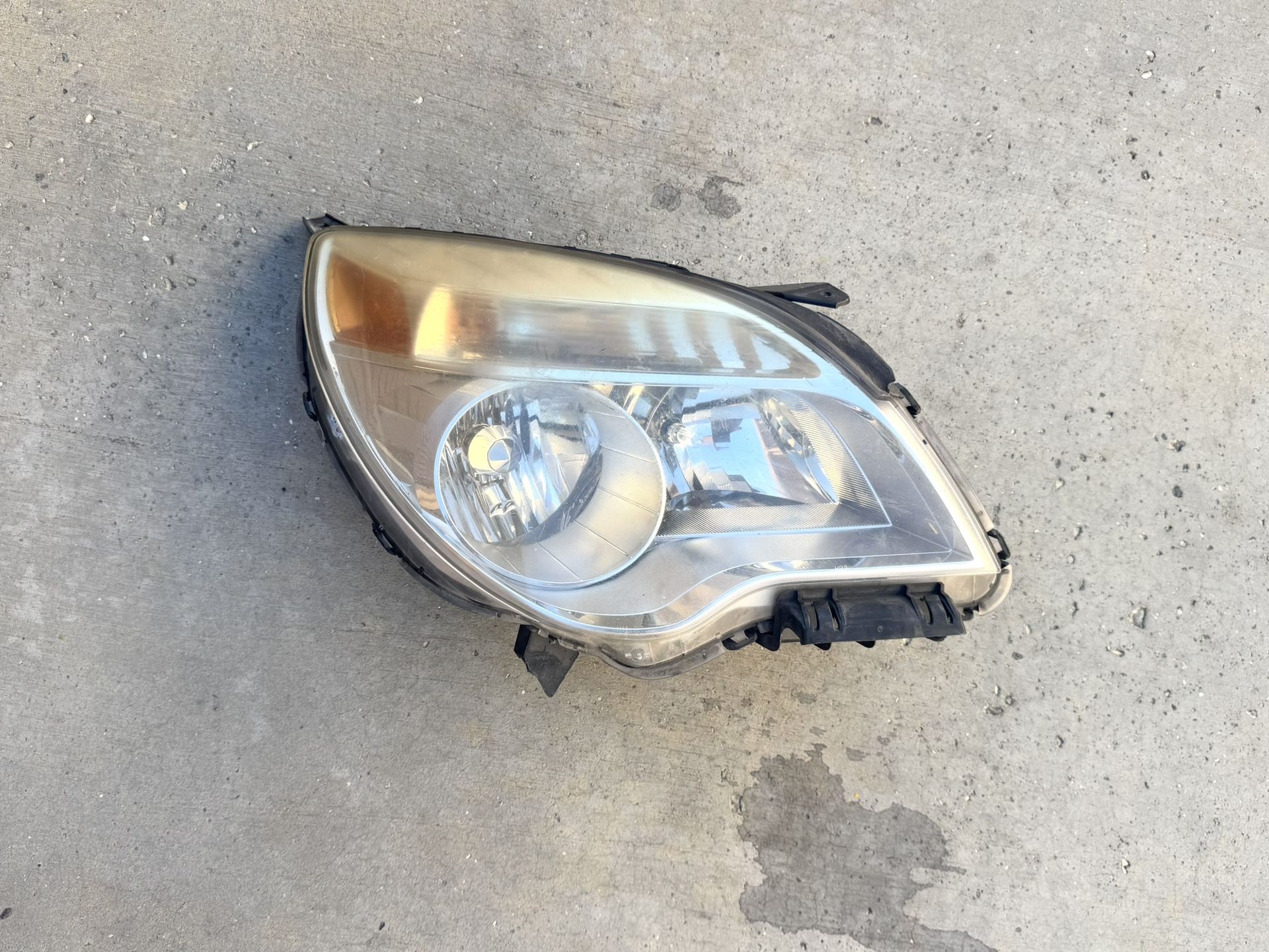 2010 - 2015 CHEVROLET EQUINOX HALOGEN RH PASSENGER SIDE HEADLIGHT OEM