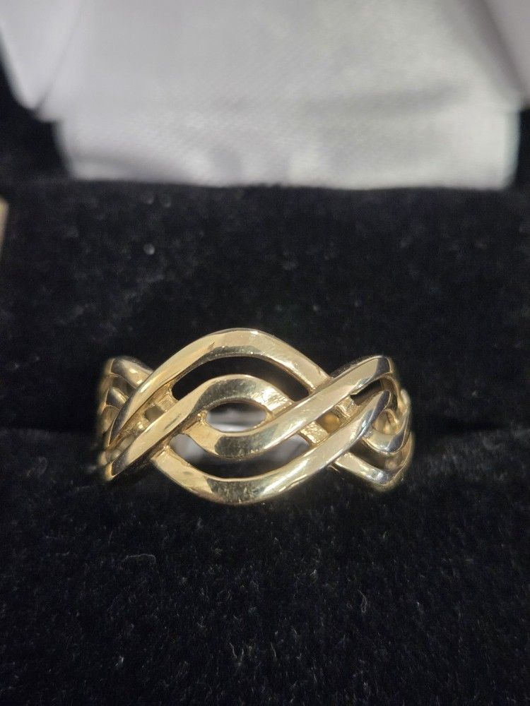 14kt Swirl Ring
