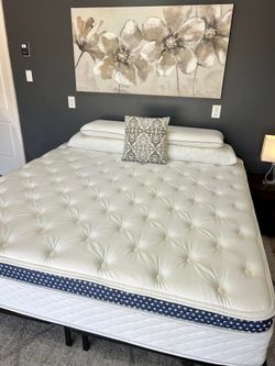 WinkBed with Frost Cooling Cover King Luxury Firm Mattress - $475 (Retail: $2,124)