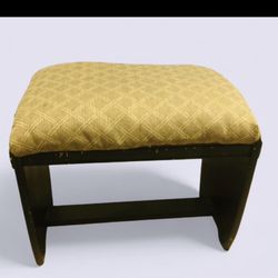 Vintage Wooden Stool – Rustic & Sturdy