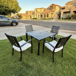 Beautiful Better Homes and Garden Patio Table and Four Chairs with Six Cushions $250 (Originally $450)