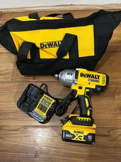 Drill impacto 1/2 dewalt 20v