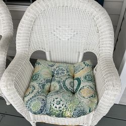 Resin Wicker Chair With Cushion