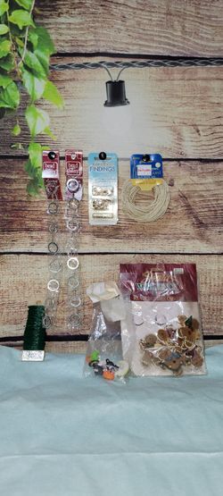 Crafter’s Jewelry & Holiday Supply Bundle – New/Used Mix