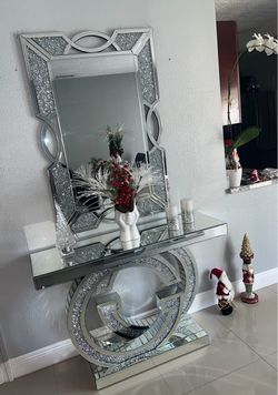 Mirrored Glam Console Table with Large Mirror – Silver