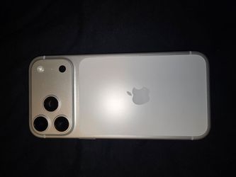 I phone 17 pro max