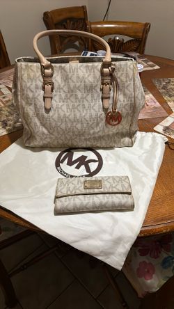 Bolsa y cartera MK