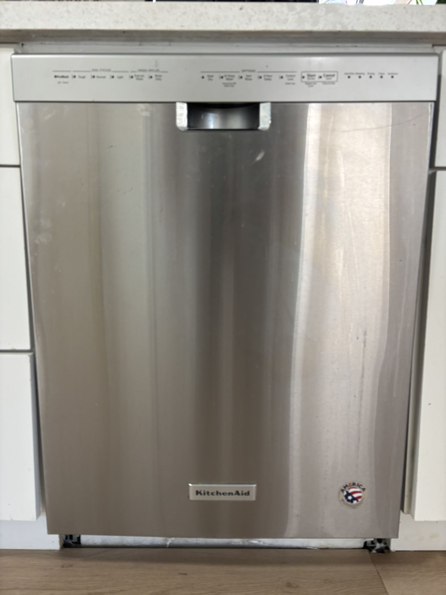 KitchenAid Stainless Steel Dishwasher – Quiet – Works Perfectly