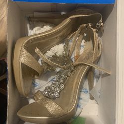 Women’s Gold Heels