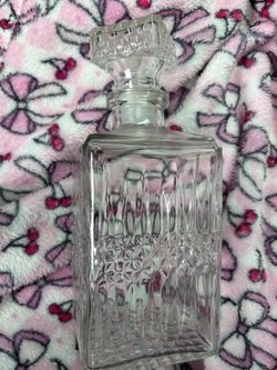Clear Glass Whiskey Decanter with Stopper