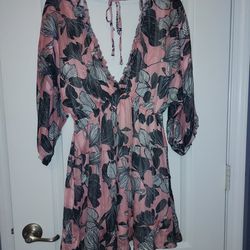 Beautiful Pink Dress Size SMALL. Has White Attachment As Well Under. See All Photo's.  Cash Pickup Only 