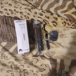 Brand New Clipper Set Comes With The Clipper Itself The Charger A Brush And Clips Only 5 Bucks Brand New Never Used