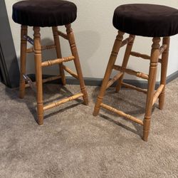 OAK BAR STOOLS. (2)